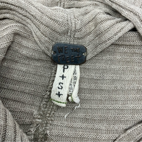 Free People Beige Open Back Sweater Size Medium‎ H16 - Picture 6 of 8